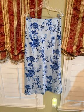 Lulu's Light Blue Floral-Print Midi Skirt